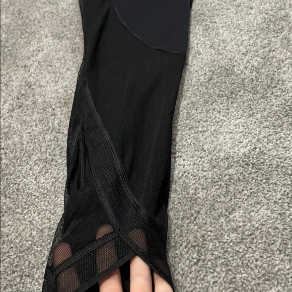 BRAND NEW Victoria Secret Sport leggings - Picture 3 of 6